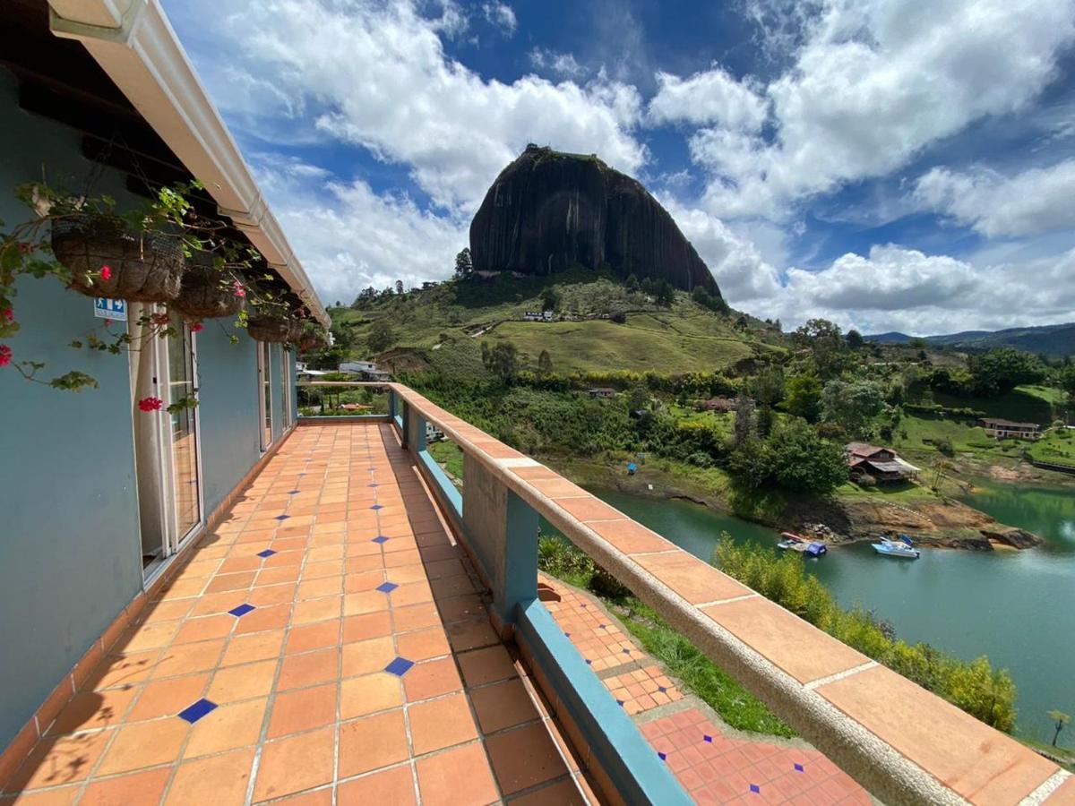 Casa Galeria Guatape Villa Luaran gambar