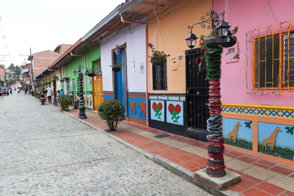 Casa Galeria Guatape Villa Luaran gambar